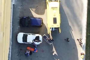 Rusya'da bir gen&ccedil; 23. kattaki dairenin balkonundan d&uuml;şt&uuml;