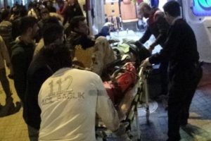 Diyetteki taksici yayalara &ccedil;arptı: 1 &ouml;l&uuml;, 5 yaralı