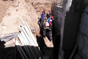 İnşaat &ccedil;alışmasında oluşan g&ouml;&ccedil;&uuml;kte 3 iş&ccedil;i yaralandı