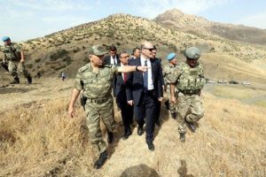 Bakan Soylu Şırnak'taki &ccedil;atışma b&ouml;lgesinde