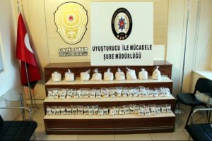 Gaziantep'te, 170 bin uyuşturucu hap ele ge&ccedil;ti