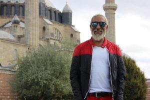Kerimcan Durmaz'ı bombaladı