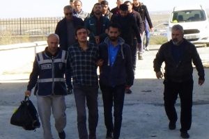 Kars'ta DHKP/C operasyonu: 4 g&ouml;zaltı