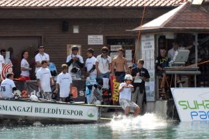 Bursa'da 15 Temmuz şehitleri i&ccedil;in Wakeboard