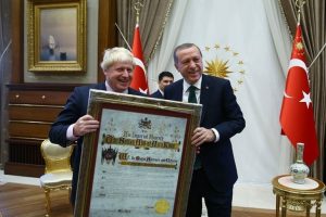 Erdoğan'dan Boris Johnson'a s&uuml;rpriz hediye