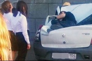 Kız arkadaşını etkilemek isterken 23. kattan d&uuml;şt&uuml;