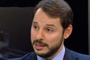 'K&uuml;lahları değişiriz' demişti! Ve o sekt&ouml;rde ilk &ccedil;ağrı merkezi a&ccedil;ılıyor