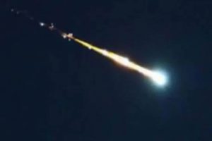 Son yılların en b&uuml;y&uuml;k meteoru d&uuml;nyaya &ccedil;arptı!