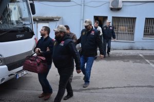 Bursa'da Aktif-Sen &uuml;yesi 19 FET&Ouml;'c&uuml; adliyeye sevk edildi