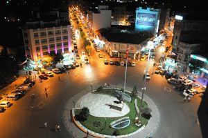 Bursa Karacabey'de kadınlar erkekleri ge&ccedil;ti