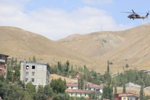 Hakkari'de g&uuml;venlik &ouml;nlemleri &uuml;st seviyeye &ccedil;ıkartıldı