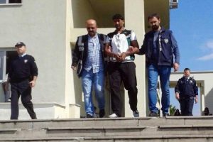 Komşusunu &ouml;ld&uuml;ren kişi tutuklandı