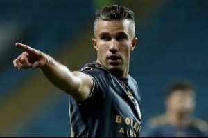 Fenerbah&ccedil;e'de flaş Robin van Persie kararı!