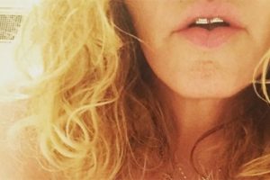 Madonna, Hillary Clinton i&ccedil;in soyundu!