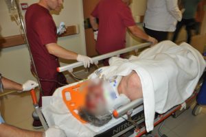 Bursa'da asans&ouml;r boşluğuna d&uuml;şt&uuml; ağır yaralandı