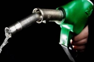 OPEC'in g&uuml;nl&uuml;k petrol &uuml;retimini kısma kararı