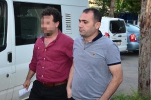 Adana merkezli 3 ilde FET&Ouml;'n&uuml;n sağlık yapılanmasına operasyon: 24 g&ouml;zaltı