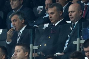 Başkan Fikret Orman &ccedil;&ouml;kt&uuml; kaldı!