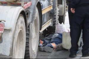 İstanbul'da temizlik iş&ccedil;isi beton mikserinin altında kalarak can verdi