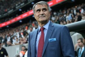 İtalya basını: "Şenol G&uuml;neş'in Napoli'yi durdurmak i&ccedil;in &ccedil;ok &ccedil;alışması gerekir"