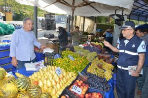 Bursa'da pazar yerlerine denetim