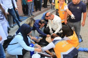 Alacaklı olduğu şahıslara kurşun yağdırdı: 1 &ouml;l&uuml;, 1 yaralı
