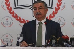 MEB Bakanı: M&uuml;lakat yasada yazılı, biz uygulamaya koyduk
