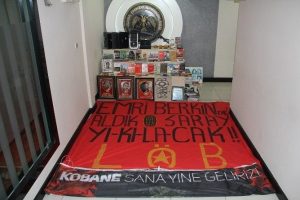 Adana merkezli 3 ilde ter&ouml;r &ouml;rg&uuml;t&uuml; operasyonu