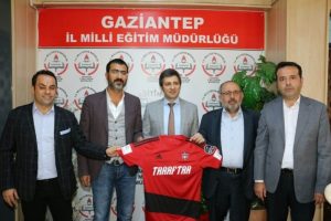 Bu projeyle &ouml;ğrenci ve aileler trib&uuml;nde olacak