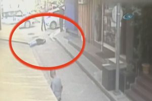 Sokak ortasında kanlı infaz kamerada