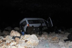 Y&uuml;ksekova'da kaza: 4 &ouml;l&uuml;, 11 yaralı