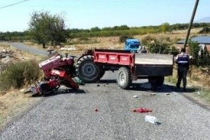 Manisa'da motosiklet trakt&ouml;rle &ccedil;arpıştı: 1 &ouml;l&uuml;, 2 yaralı