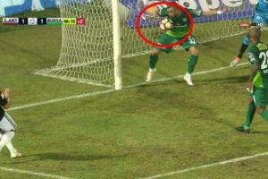 Gaziantepspor-Bursaspor ma&ccedil;ında skandal karar!