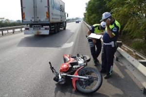 Manisa'da motosiklet kazası: 2 yaralı