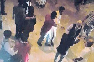 Tophane'de sergi a&ccedil;ılışında mahalleli ile gerginlik