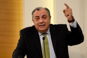 T&uuml;rkeş: 100 bin kişiyi atarız, hi&ccedil; g&ouml;z&uuml;n&uuml;n yaşına da bakmayız
