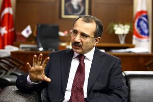 Eski Milli Eğitim Bakanı: Tek adam yaratma fikrine dayalı otoriter bir yapıda ısrar ediliyor