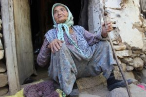 Kocası istedi diye 30 yıldır terk etmiyor