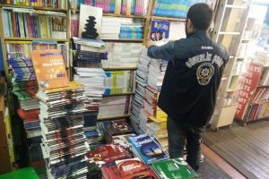İstanbul'da korsan kitap operasyonu