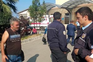 Engelli &ccedil;ocuğa taciz kalkıştığı iddiasıyla d&ouml;v&uuml;ld&uuml;
