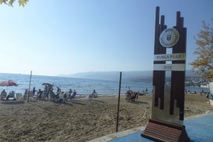 Bursalılar yeni d&uuml;zenlenen Gemlik sahillerine akın etti