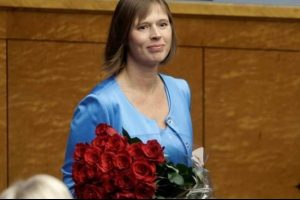 Kersti Kaljulaid &uuml;lkenin ilk kadın cumhurbaşkanı oldu