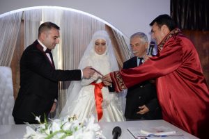 Bursa'da nikah memurunun nikahını başkan kıydı