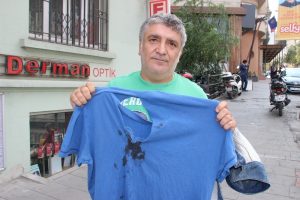 &Uuml;nl&uuml; radyocu bı&ccedil;aklandığı olayı anlattı