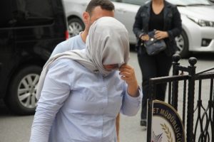 Kadın avukatlara FET&Ouml;'den g&ouml;zaltı