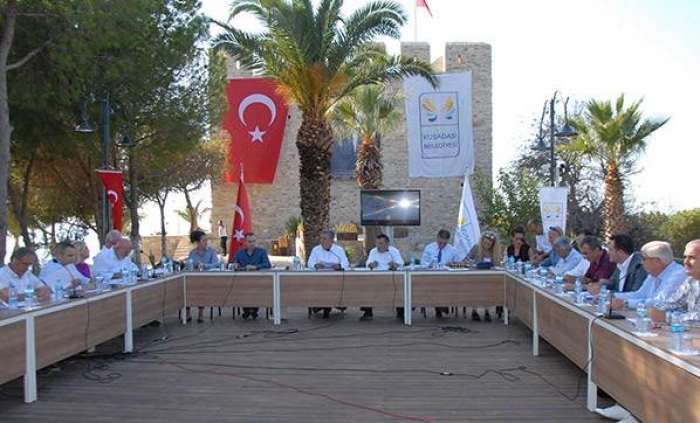 Tarık Akan'ın ismi Kuşadası'ndaki parka verildi