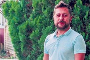 M&uuml;zik d&uuml;nyasını karıştıran iddia! Paralar FET&Ouml;'ye mi gidiyor?