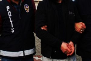 Karaman'da 21 &ouml;ğretmene FET&Ouml; g&ouml;zaltısı