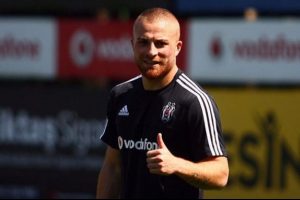 G&ouml;khan T&ouml;re, devre arasında Siyah-Beyazlılara geri d&ouml;nebilir