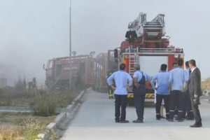 Turgutlu OSB'de fabrikadaki yangından 8 iş&ccedil;i etkilendi